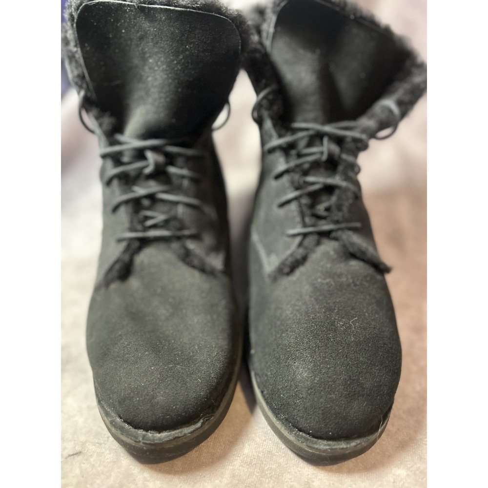 UGG Women's Size 9 Black Suede Lace Up Shearling Lined Ankle Boots